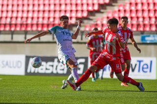 Futbol, Union La Calera vs Santiago Wanderers Fecha 4, Copa Chile 2026 El jugador de Santiago Wanderers, Cristobal Villarroel, izquierda, disputa el balon contra Vicente Lavin de Union La Calera durante el partido de Copa Chile, disputado en el estadio