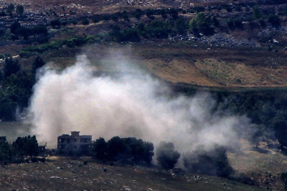 Columna de humo tras ataques israelíes en Líbano. Imagen de archivo
