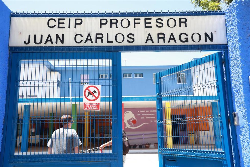 Archivo - Fachada del CEIP Profesor Juan Carlos Aragón de Cádiz. A 29 de mayo de 2026 en Cádiz (Andalucía, España).