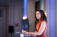 Ayuso exige no blanquear a un Gobierno que legitima "la decadencia y la mentira" con políticas "pueriles y demagogas"