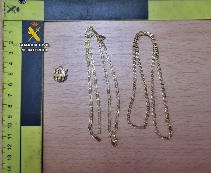 Joyas sustraidas en Azuaga