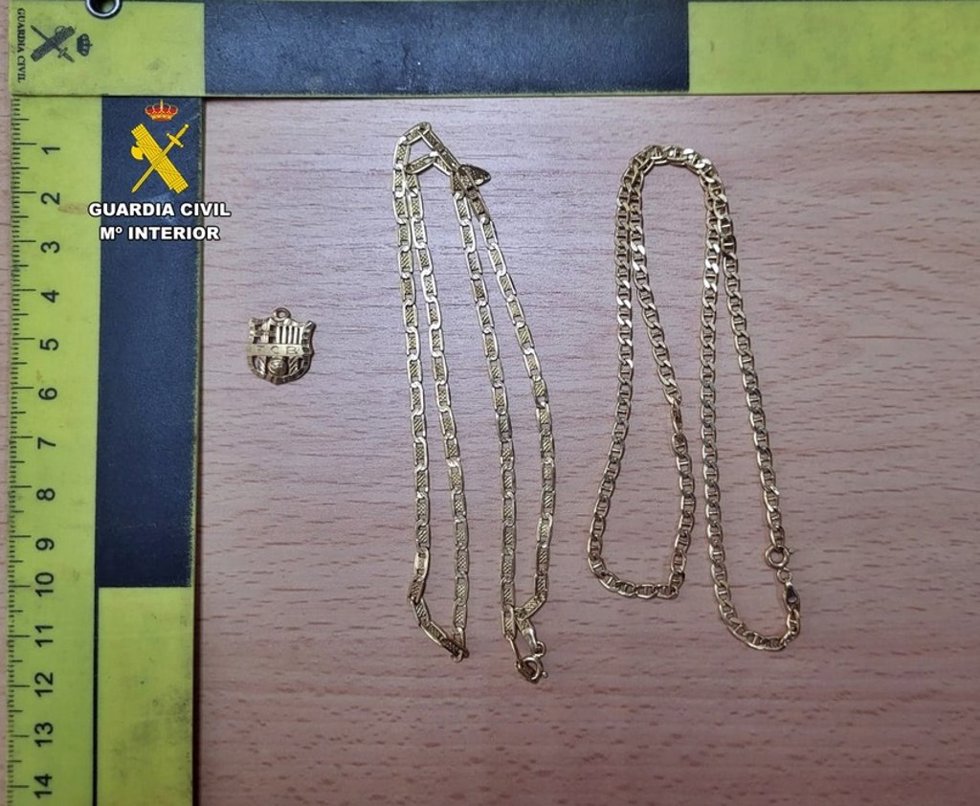 Joyas sustraidas en Azuaga