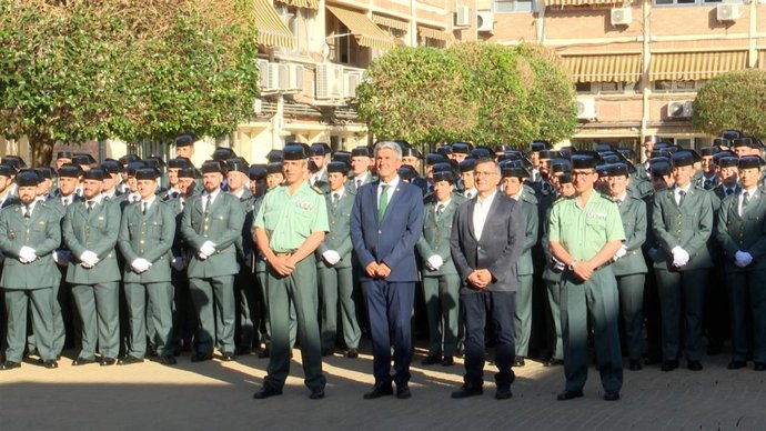 El delegado del Gobierno en Castilla-La Mancha, José Pablo Sabrido, ha recibido este lunes a los 141 guardias civiles en prácticas que se han incorporado a la Comandancia de Toledo.
