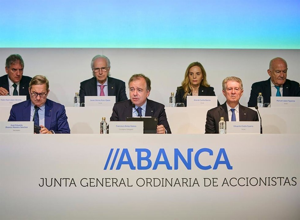 Antonio Crespo y Alfonso de Castro, nuevos consejeros independientes de Abanca