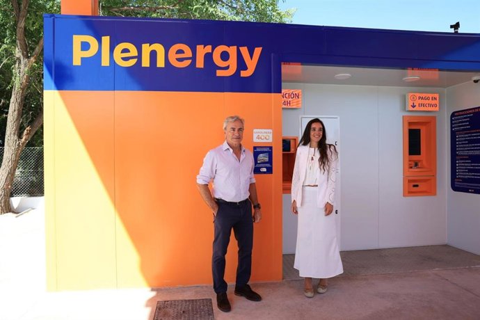 Inauguración de la estación número 400 de Plenergy