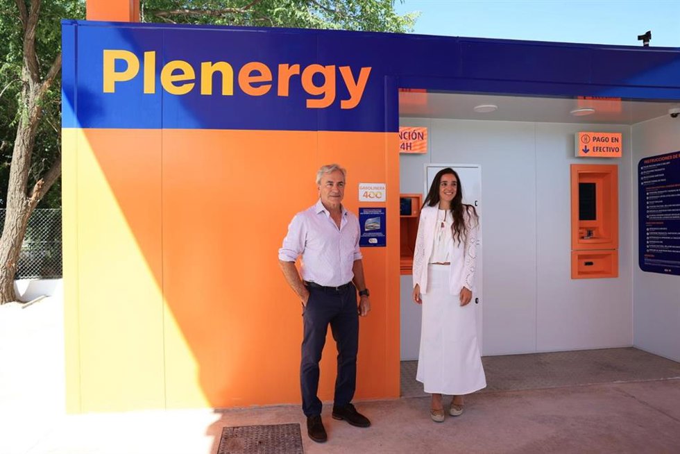 Inauguración de la estación número 400 de Plenergy