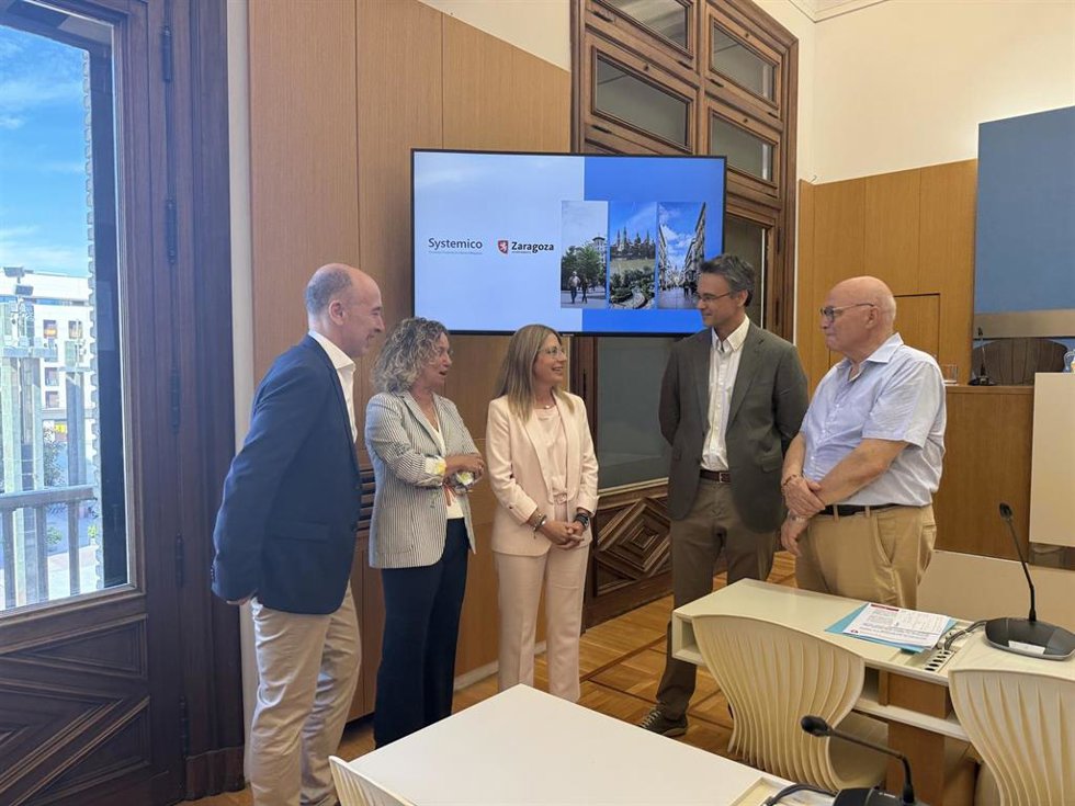 El Ayuntamiento de Zaragoza, CIRCE, URBASER, Arpa y Asociación de Empresarios de los Polígonos Industriales de la Puebla de Alfindén suman fuerzas en este ambicioso proyecto que conecta energía, residuos, industria, movilidad y uso del suelo.