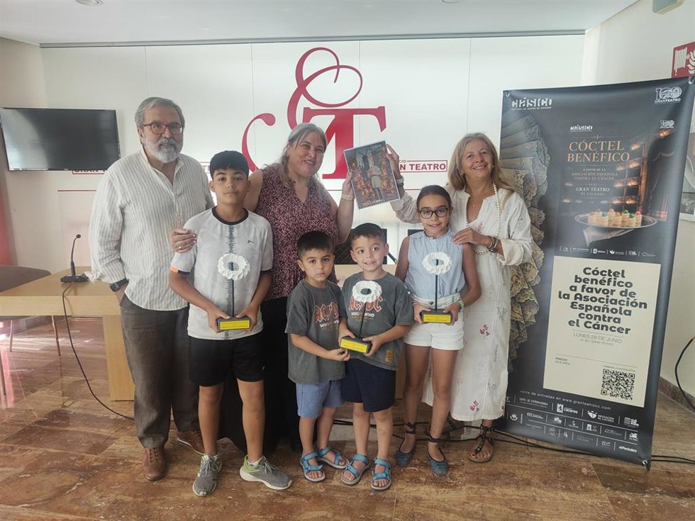 Presentación del cóctel solidario, la entrega de premios y la obra infantil que despide la 37ª edición del Festival de Teatro Clásico de Cáceres