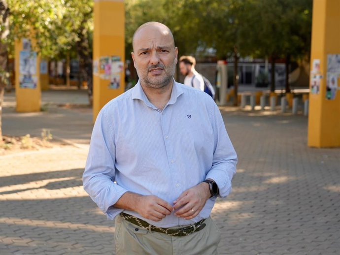 El portavoz municipal de Vox, Gonzalo García de Polavieja, en la Alameda de Hércules