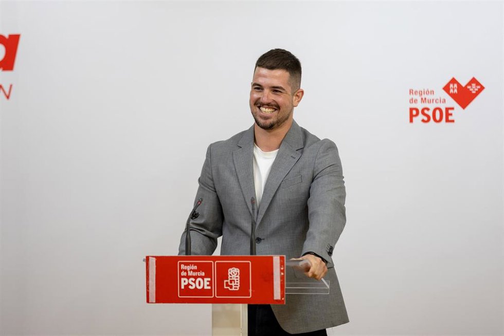 El PSRM llevará el decreto de vivienda al Constitucional si "vulnera la Carta Magna y el principio de igualdad".