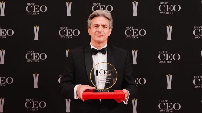 Luis Sambucety, CEO de Dentalios, recibe el Best CEO Leadership 2026
