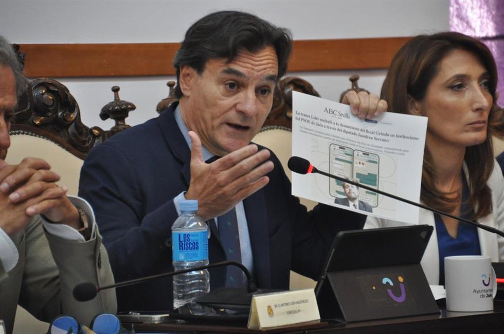 Agustín González durante su intervención en el pleno 