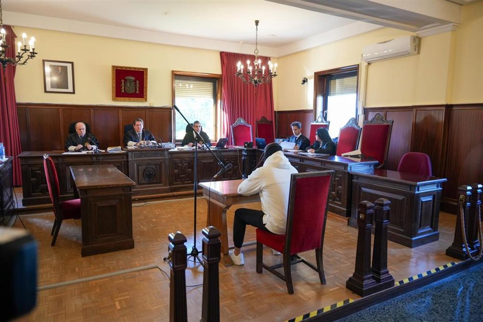 Archivo - José Manuel V.V., alias "el Vara" al comparecer en el juicio por el atropello mortal de una bebé en Castilblanco de los Arroyos. Imagen de archivo.
