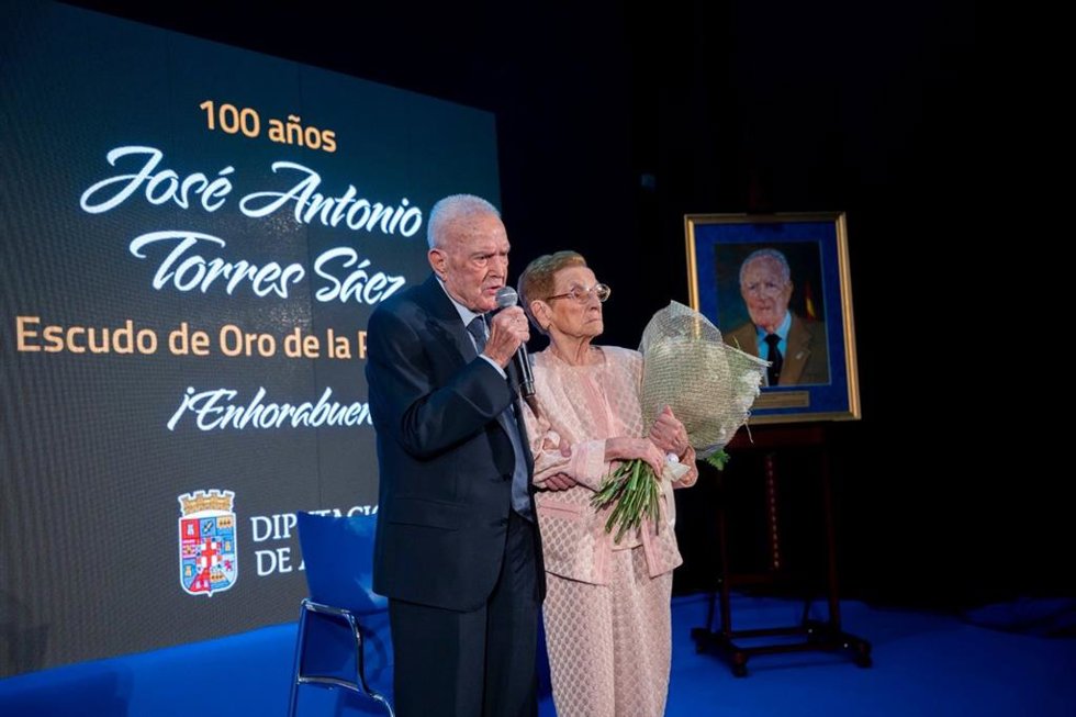 José Antonio Torres Sáez, durante el acto en el que recibió el Escudo de Oro de la Provincia de Almería por su trayectoria pública.