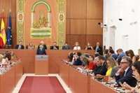 Moreno llama a los grupos políticos a reeditar el acuerdo sobre financiación autonómica del Parlamento de 2018