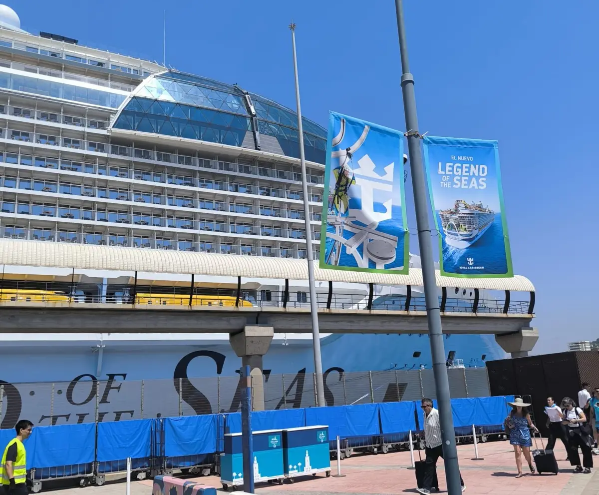 Legend of the Seas