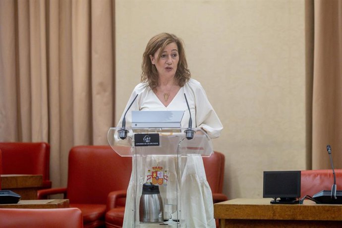 La presidenta del Congreso, Francina Armengol, en un acto institucional