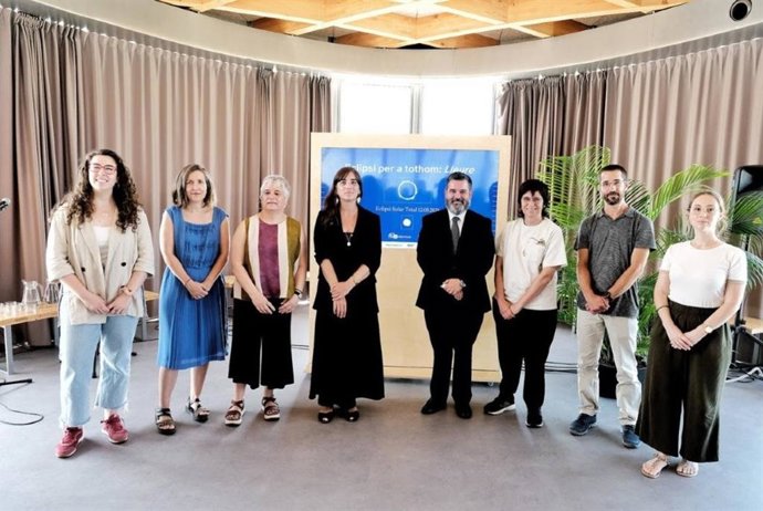 La consellera Núria Montserrat en la presentación de un programa para divulgar el eclipse de agosto en espacios de ocio