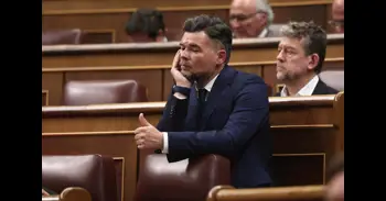 Jesús Cintora, Iker Jiménez, Gabriel Rufián y 'Alvise' son considerados "autoridades informativas" por hombres y mujeres