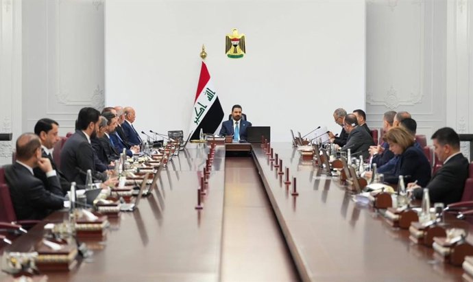 Vista del consejo de ministros de Irak, presidido por el primer ministro, Alí al Zaidi