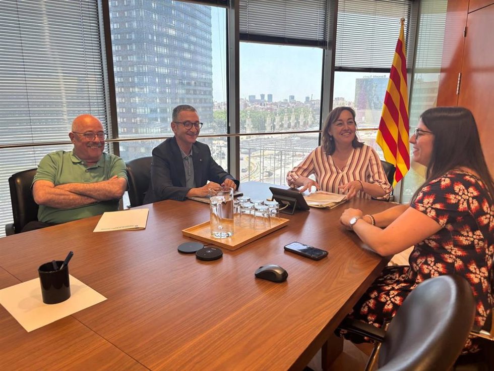 La consellera de Territorio, Vivienda y Transición Ecológica, Sílvia Paneque, se reúne con la alcaldesa de Balaguer, Lorena González