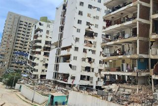 Bloques en Catia La Mar, Venezuela, dañados por el doble seísmo registrado en el país