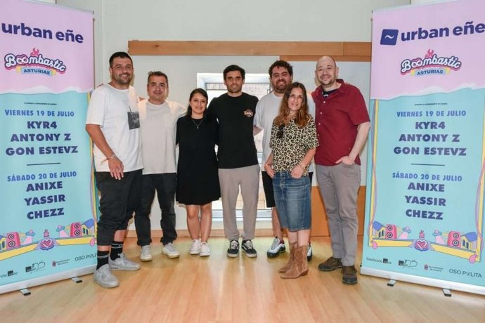 Programadores internacionales en la primera edición de UrbanEñe 2024.