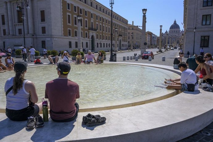 Imagen de archivo de una fuente de Roma, Italia.