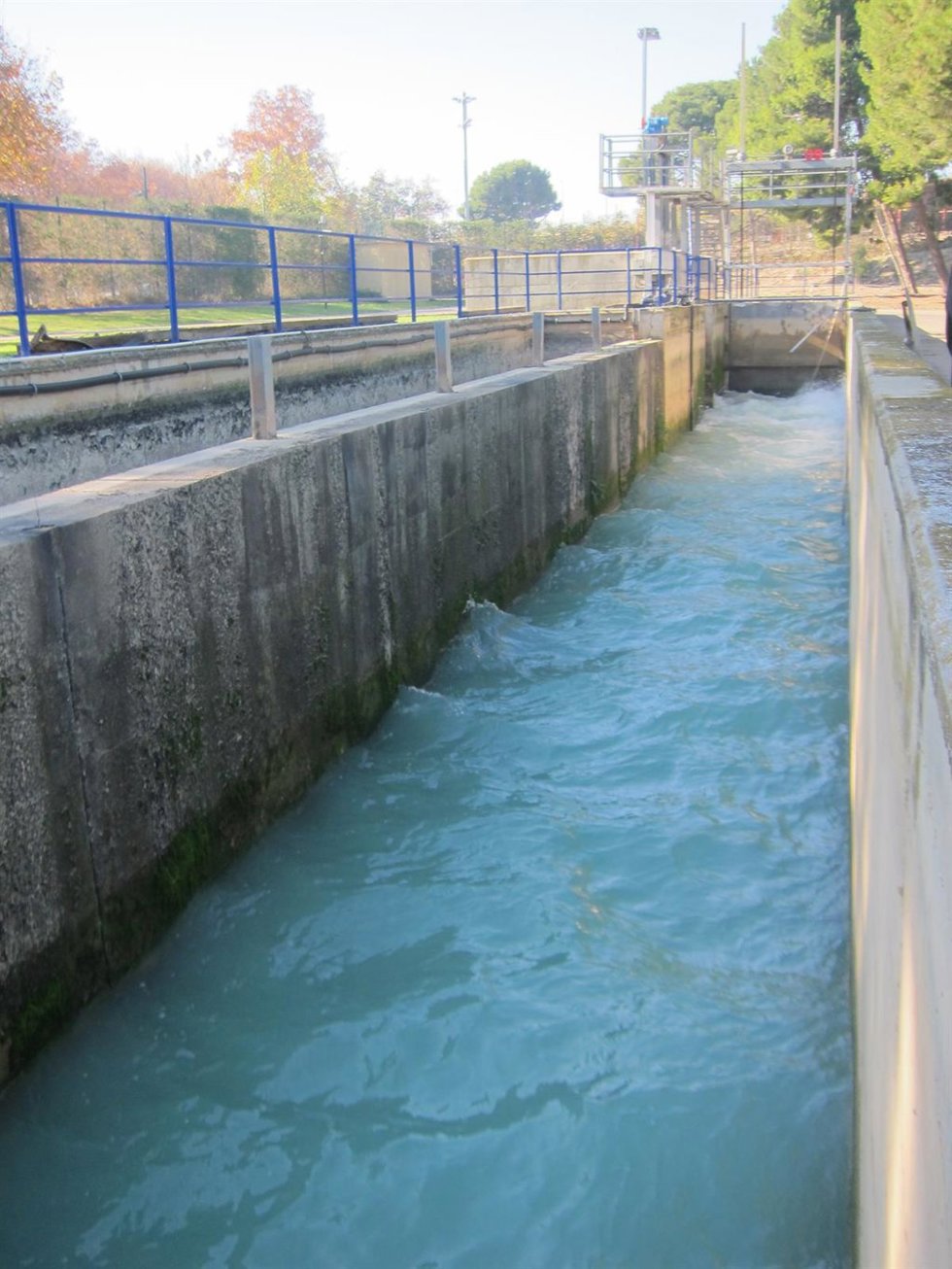 Archivo - Canal, entrada de agua, en una imagen de archivo.