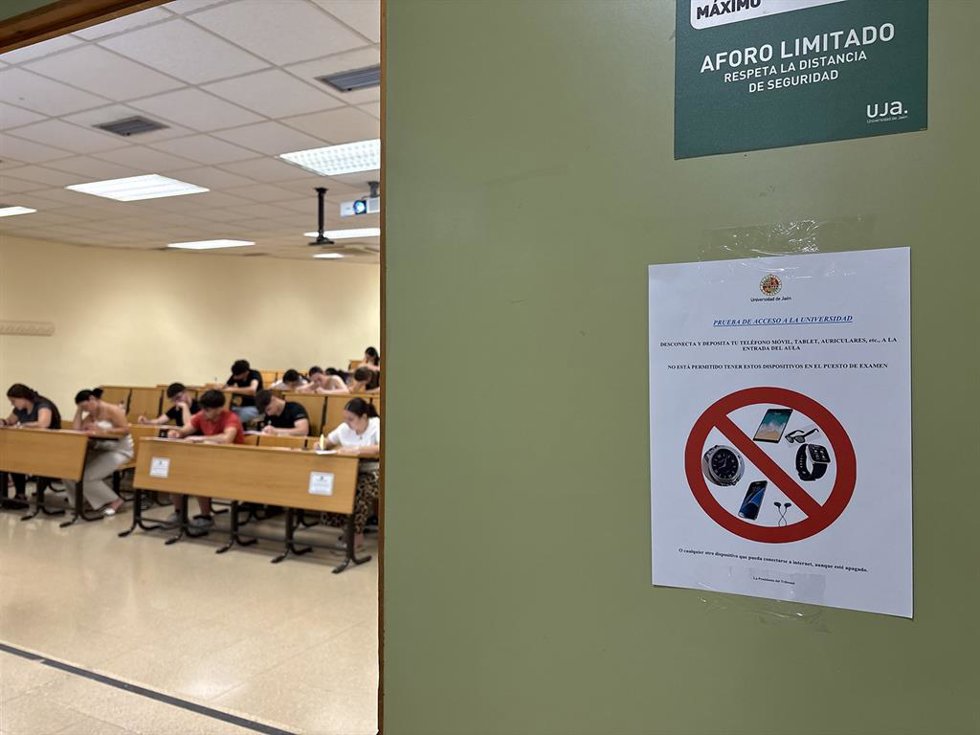 Estudiantes realizan un examen de la PAU en la convocatoria ordinaria de junio de 2026.