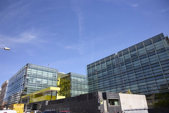 Archivo - Edificio de la sede de Ezentis en Madrid