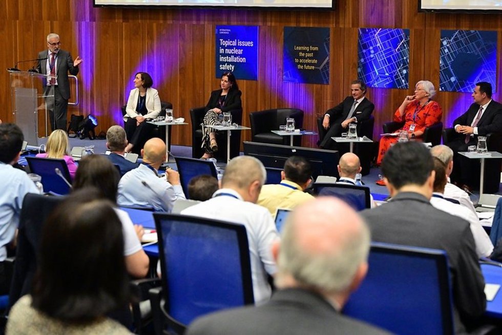 CSN pide "anticipar y adaptarse" ante los nuevos retos de la seguridad nuclear como pandemias o fenómenos climáticos.