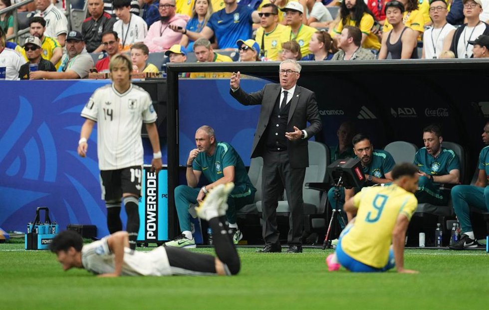 Carlo Ancelotti durante el Brasil-Japón del Mundial 2026