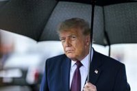 Trump insiste en la celebración de una reunión con Irán este martes en Qatar pese a la negativa de Teherán