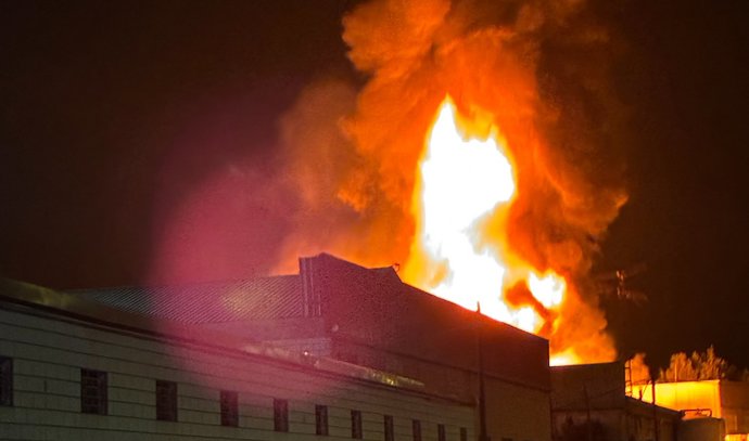 Incendio en una Industria en Cehegin (Murcia)