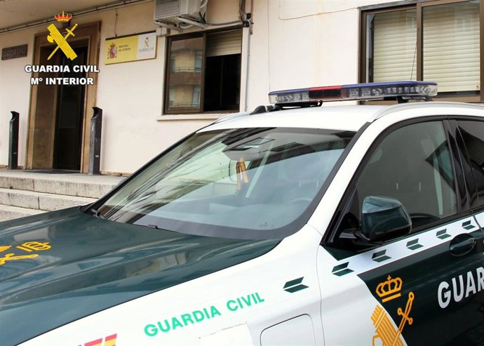 Coche patrulla de la Guardia Civil en Castro Urdiales