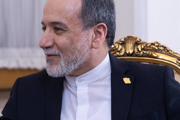 Archivo - Arquivo - 23 de maio de 2026, Teerã, Irã: O ministro das Relações Exteriores do Irã, Abbas Araghchi, é visto durante uma reunião com o chefe das Forças de Defesa do Paquistão, Asim Munir (fora de quadro), em Teerã. Imagem: 1104583467, Licença: D