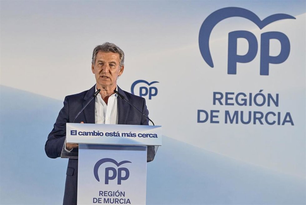 El presidente del PP, Alberto Núñez Feijóo, interviene durante la Junta Directiva Autonómica del PP, en la Filmoteca Regional 'Francisco Rabal', a 29 de junio de 2026, en Murcia, Región de Murcia (España).