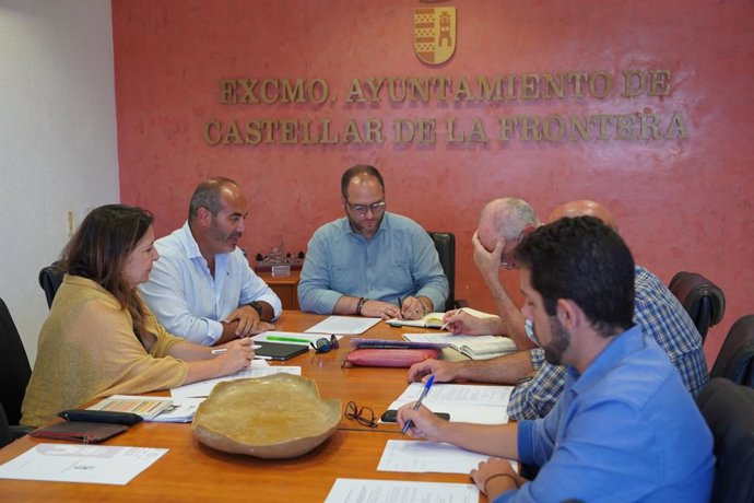 Antonio Aragón en la constitución de la mesa técnica del plan básico de Castellar.