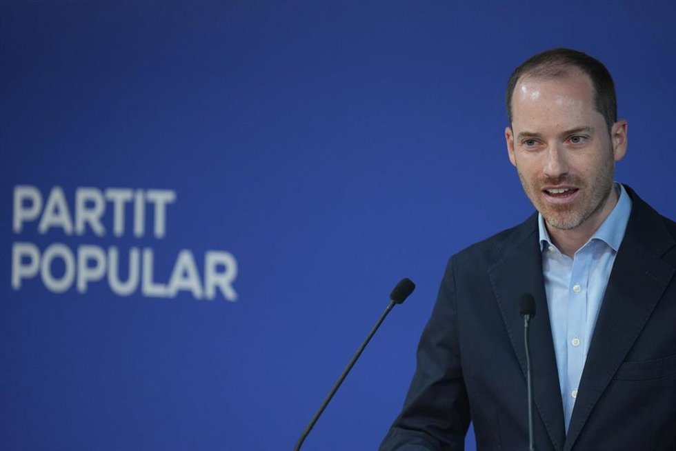 El nuevo secretario general del PP de Catalunya, Juan Fernández, durante una rueda de prensa posterior al Comité de dirección del PP de Catalunya, a 29 de junio de 2026