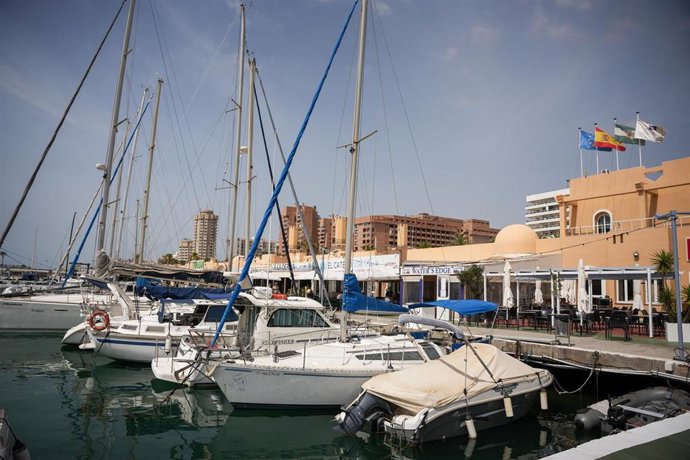 Imagen de archivo del puerto deportivo de la localidad malagueña de Fuengirola. 