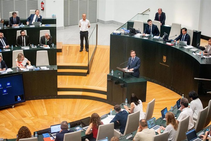 El alcalde de Madrid, José Luis Martínez Almeida, durante el Debate del Estado de la Ciudad, en el Palacio de Cibeles, a 30 de junio de 2026, en Madrid (España). El Palacio de Cibeles encara hoy el que será el último Pleno del Estado de la Ciudad del mand