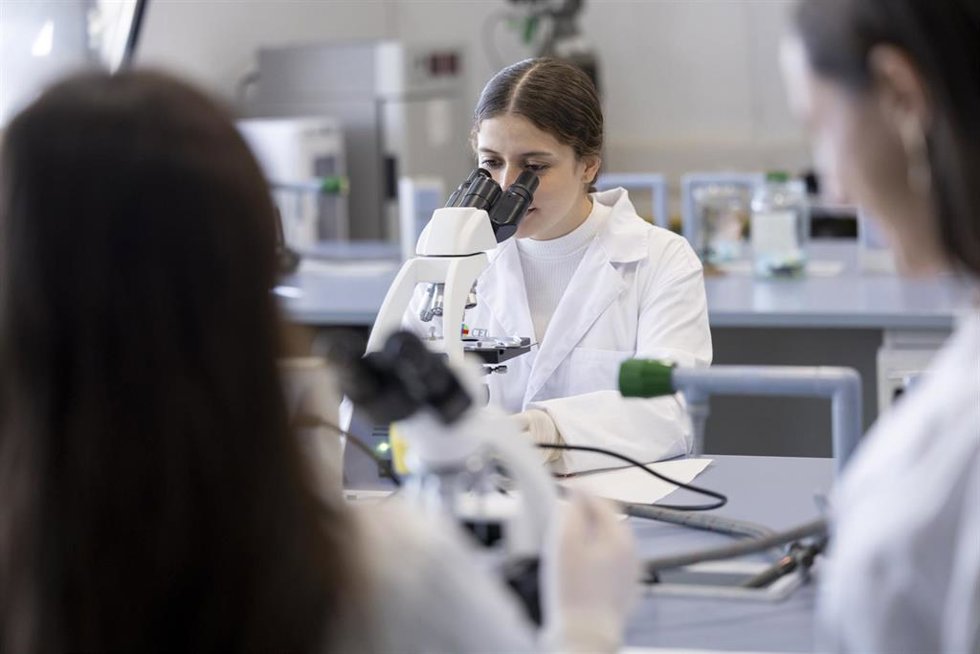 Archivo - La Universidad CEU Fernando III oferta un título de Experto en Deterioro Cognitivo y Neuropsiquiatría.