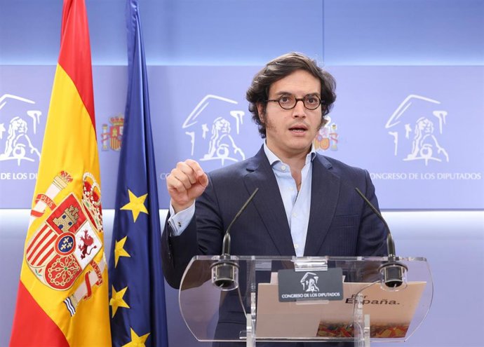Archivo - José María Figaredo, en una rueda de prensa en el Congreso 