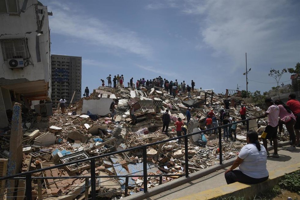 Imagen de archivo de las labores de búsqueda y rescate en Venezuela. 