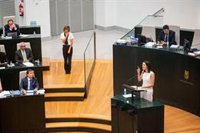 Maestre acusa a Almeida de hacer de Madrid un "Disney World" pensada para turistas: "No es una ciudad, es un decorado"