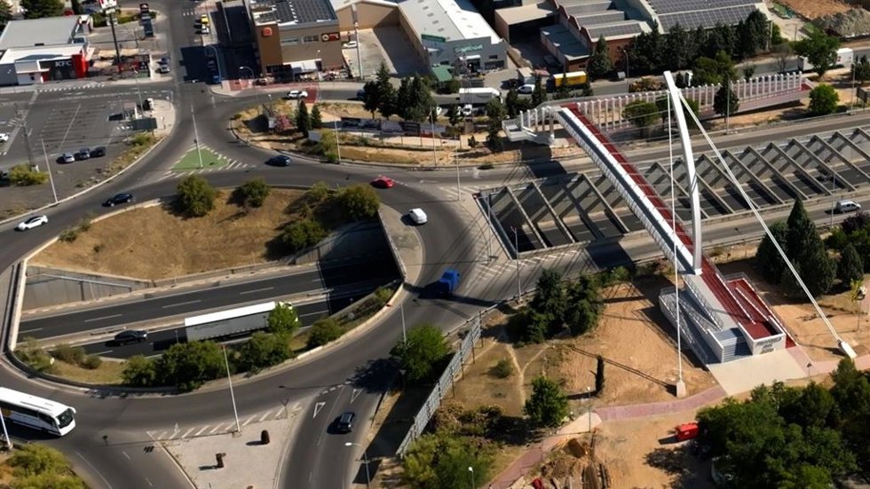 Obras de mejora de la carretera TO-23, en el polígono de Santa María de Benquerencia