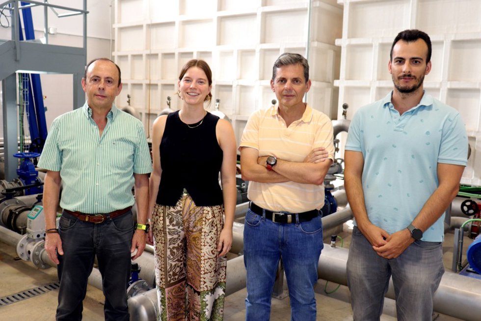El equipo de investigación de la Universidad de Córdoba que ha analizado la incorporación de energías limpias al regadío.