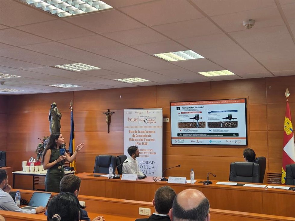 El prototipo de Soledad Martínez, estudiante del Máster Universitario en Ingeniería Agronómica en la UCAV, es un sistema hidráulico inteligente "basado en la adaptación radicular de las plantas".