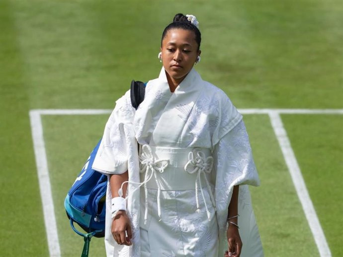 Naomi Osaka convierte el protocolo 'all white' de Wimbledon en una obra de diseño
